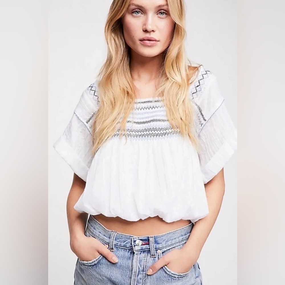 FREE PEOPLE WONDERING SKIES SMOCKED TOP